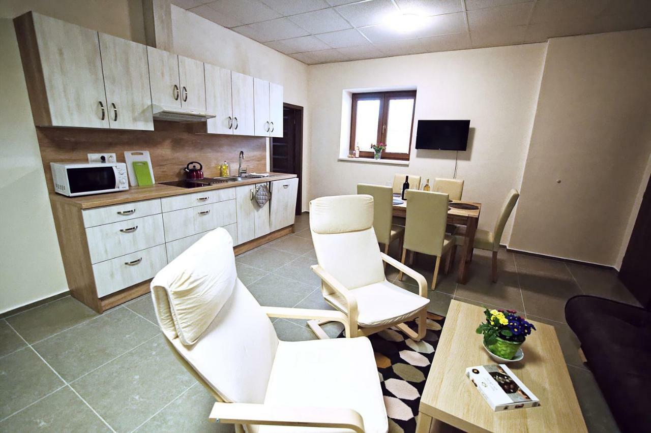 "U Capa" Krasny Apartman V Sedleci Седлец Экстерьер фото