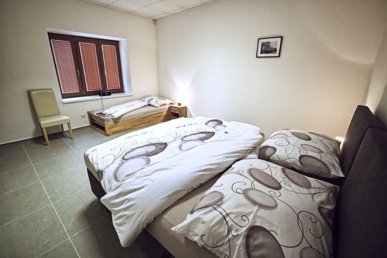 "U Capa" Krasny Apartman V Sedleci Седлец Экстерьер фото